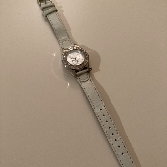 Girls White + Silver Heart Watch - Picture 2 of 3